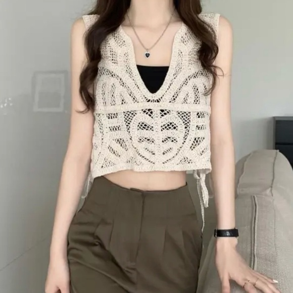 House of Harlow 1960 Cream Beige Crochet V Neck Vest, One Size - Picture 15 of 15